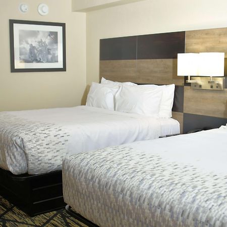 Clarion Pointe Jacksonville Near Camp Lejeune מראה חיצוני תמונה