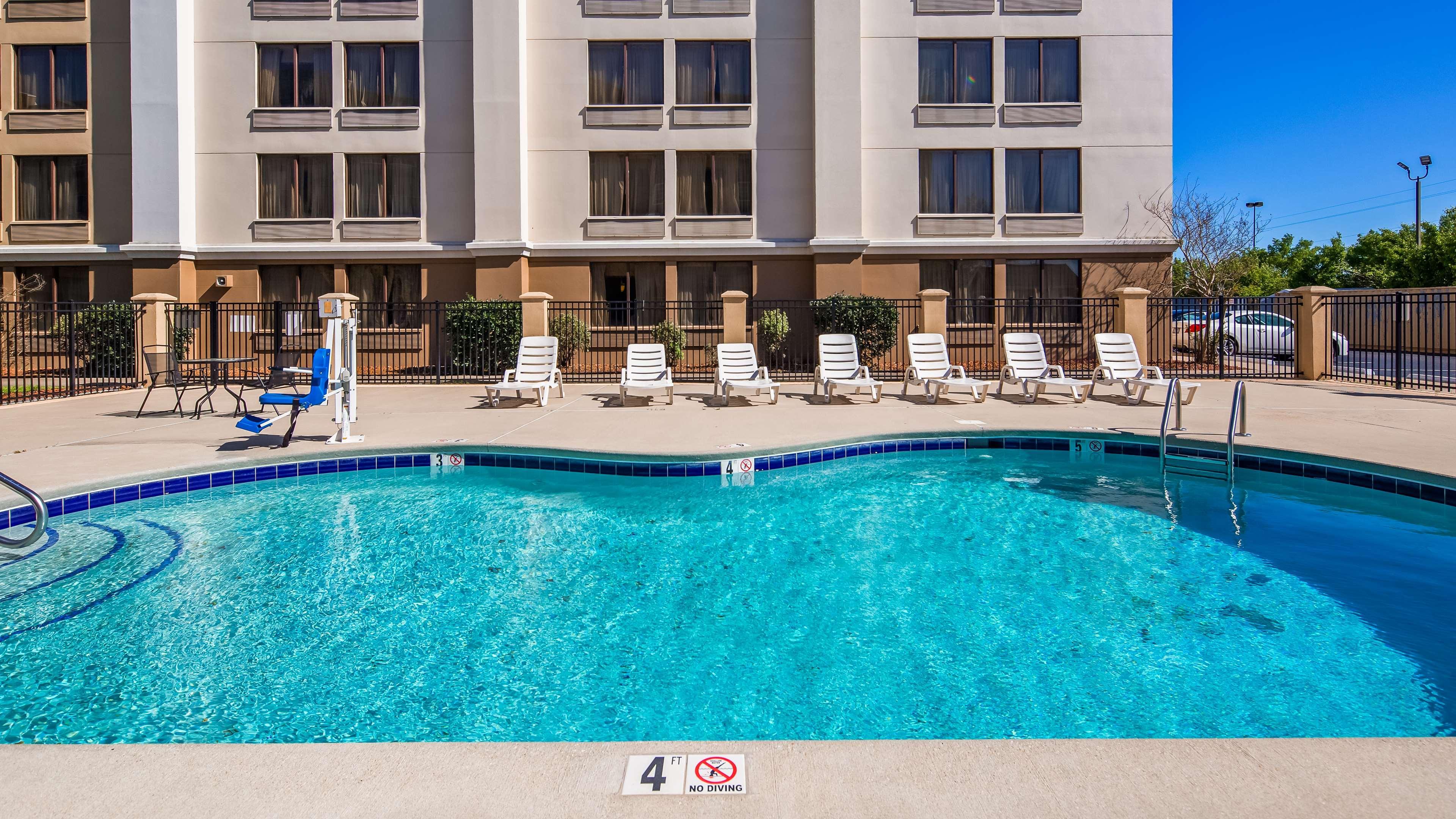 Clarion Pointe Jacksonville Near Camp Lejeune מראה חיצוני תמונה