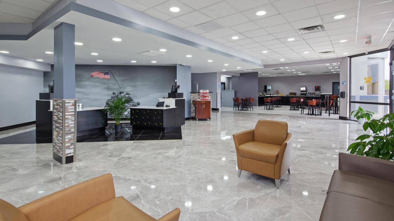 Clarion Pointe Jacksonville Near Camp Lejeune מראה חיצוני תמונה
